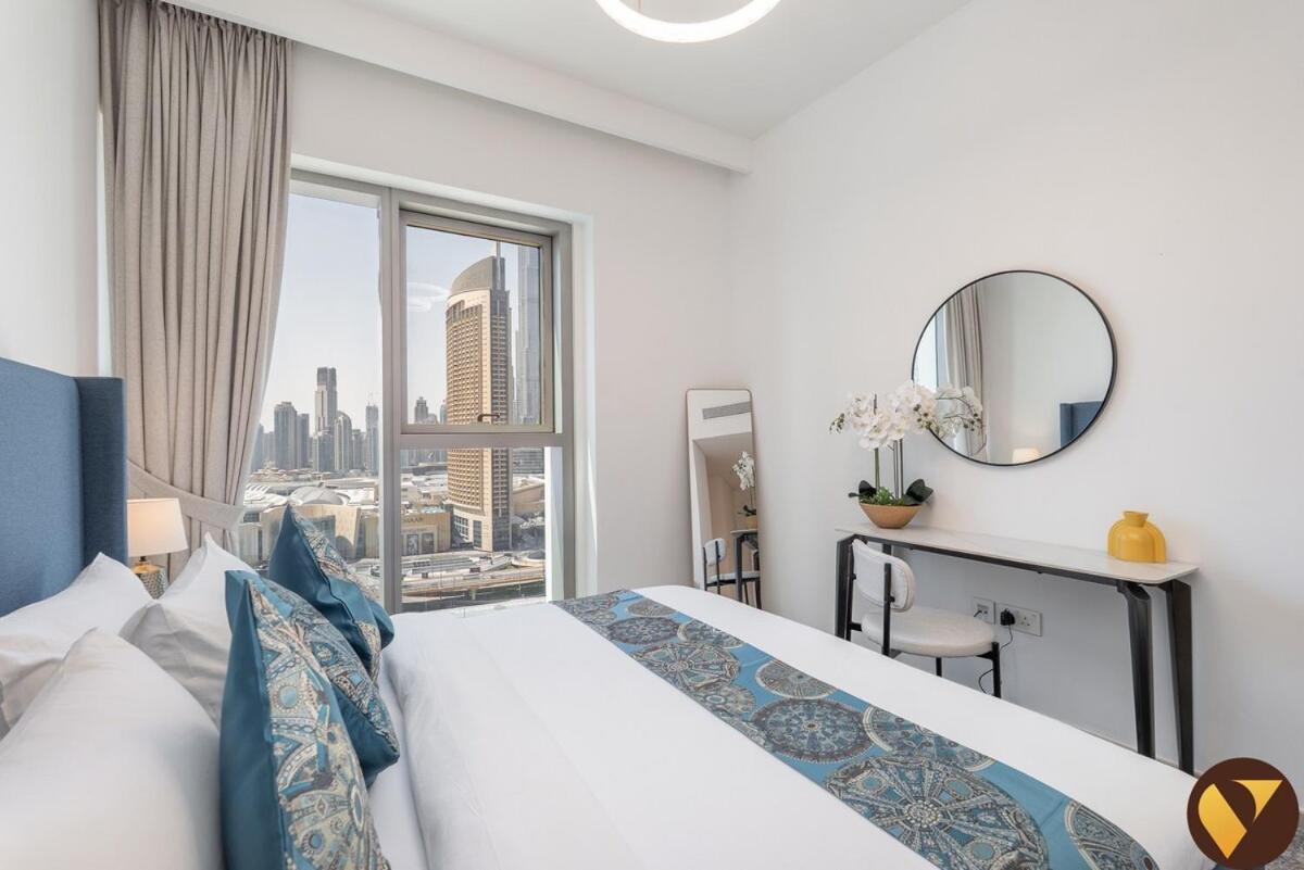 Apartment Downtown Views II - Vogue Two Bedroom Apartment With Balcony And Full Burj Khalifa View, Opposite Dubai Mall Skybridge *